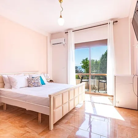 شقة Radhima Res 2 - Double Room, Sea View